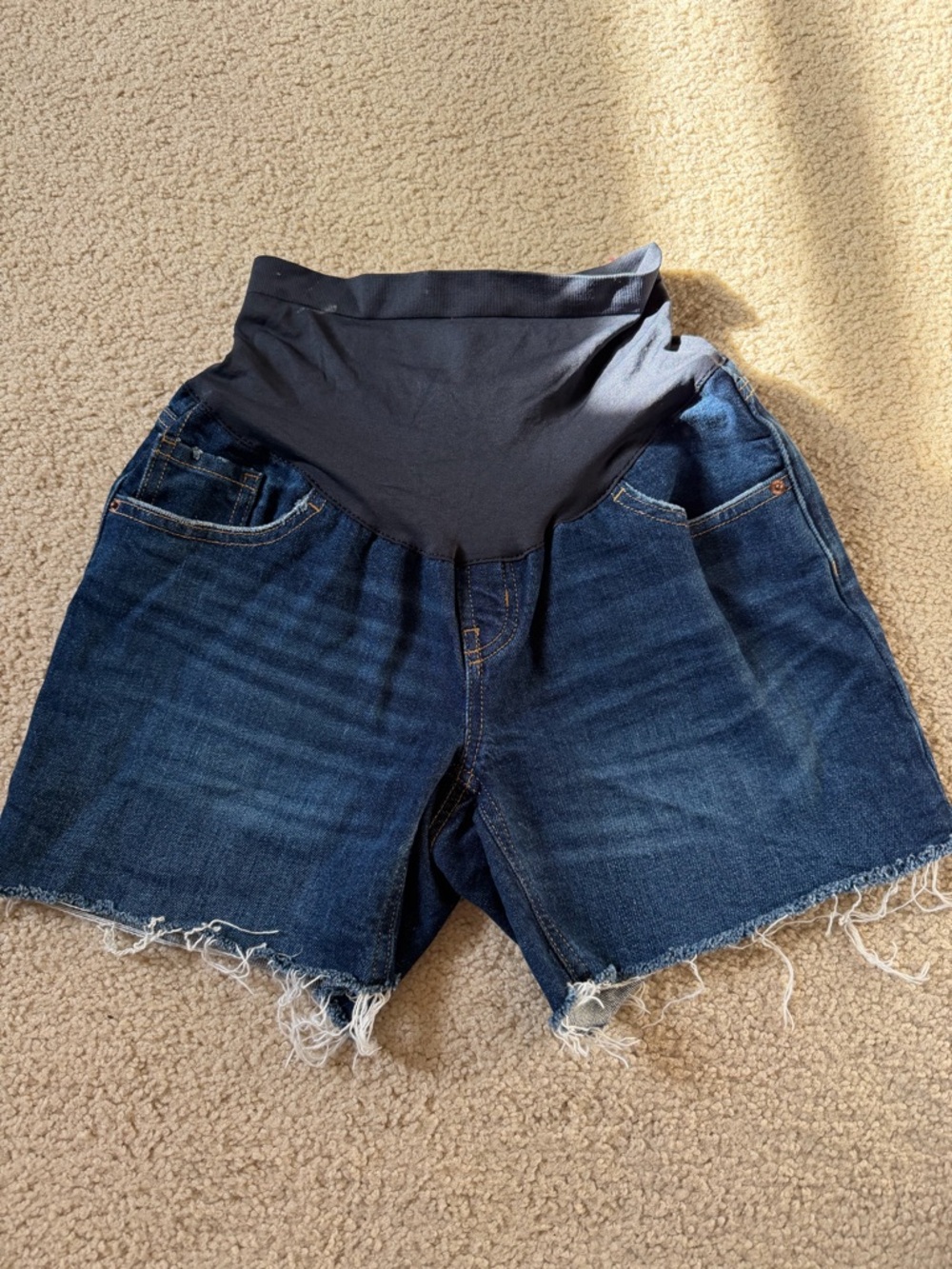 Old Navy maternity shorts